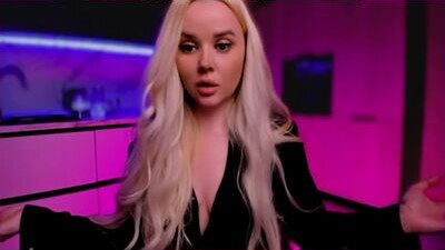 blond_diamond public webcam profile photo 7