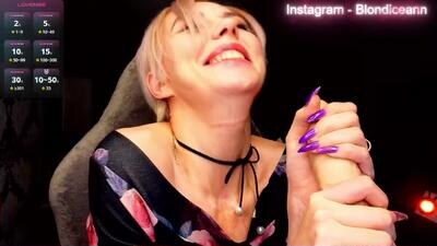 blond_ice_ann public webcam profile photo 2