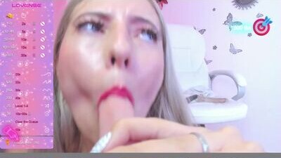 blonde_yen public webcam profile photo 5