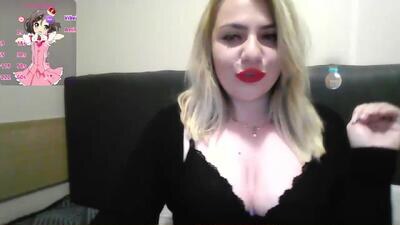 blondeplay4you public webcam profile photo 2