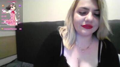 blondeplay4you public webcam profile photo 7