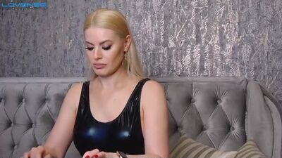 blondiestarxxx public webcam profile photo 2
