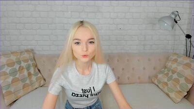 blondydolly public webcam profile photo 2