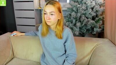 blondylilu public webcam profile photo 10