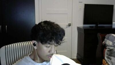 boredandhardasian public webcam profile photo 4