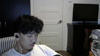 boredandhardasian public webcam profile photo 6