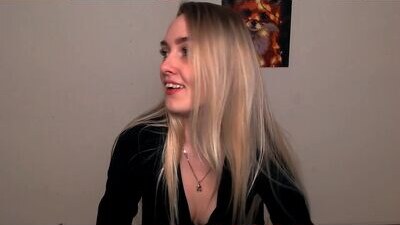bottomless_eyes public webcam profile photo 6