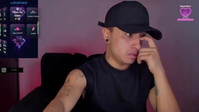 boylatin_777 public webcam profile photo 4