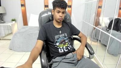 boylittle19cm public webcam profile photo 5