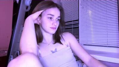 bralkissy public webcam profile photo 5