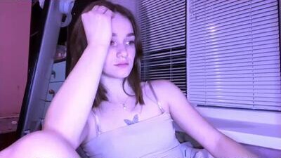 bralkissy public webcam profile photo 7