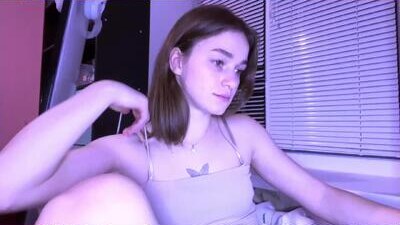bralkissy public webcam profile photo 10