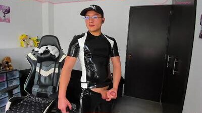 bratb0y public webcam profile photo 9