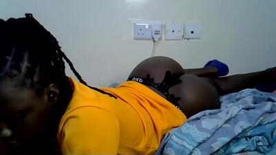 bree_shania public webcam profile photo 3