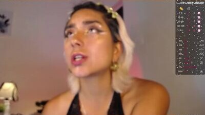 briela_ public webcam profile photo 8