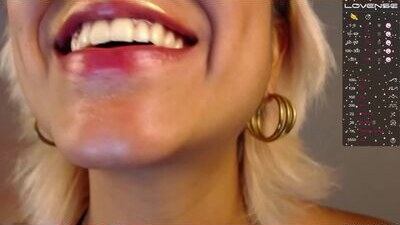 briela_ public webcam profile photo 9