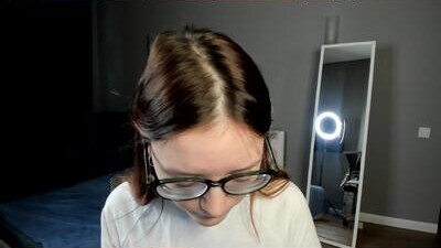 browneyess_ public webcam profile photo 9