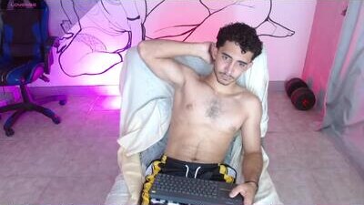 caius_bigcock1 public webcam profile photo 10