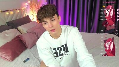 call__me_leo public webcam profile photo 2