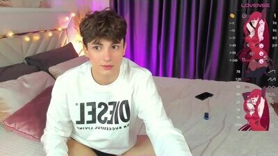 call__me_leo public webcam profile photo 5