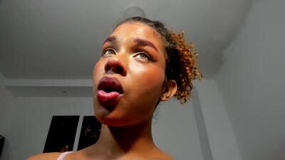 calliedemon public webcam profile photo 2