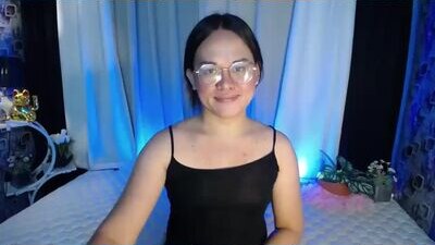 callme_mama public webcam profile photo 7
