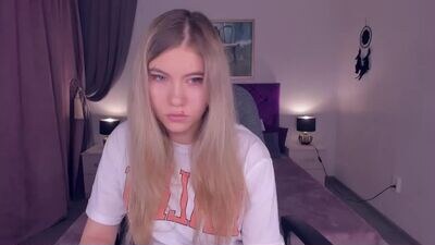 cameliamiles public webcam profile photo 2