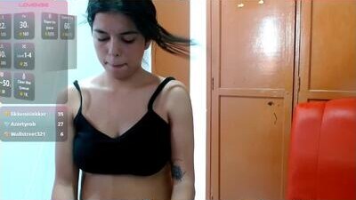 camila_19_ public webcam profile photo 6