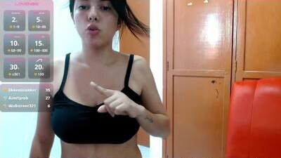 camila_19_ public webcam profile photo 8