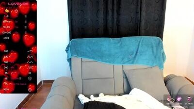 camilavill public webcam profile photo 2