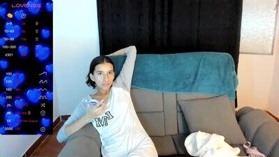 camilavill public webcam profile photo 3
