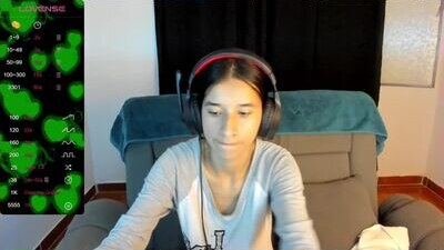 camilavill public webcam profile photo 7