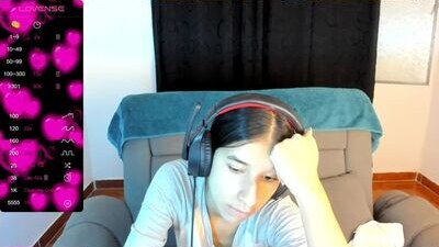 camilavill public webcam profile photo 8