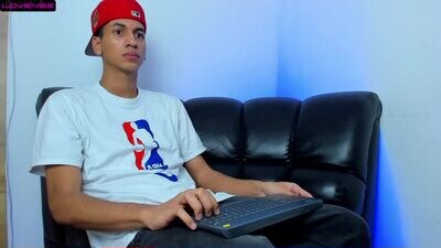 camiloriivera public webcam profile photo 4