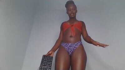 caramel_l public webcam profile photo 5