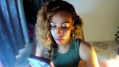 carameloceron public webcam profile photo 3
