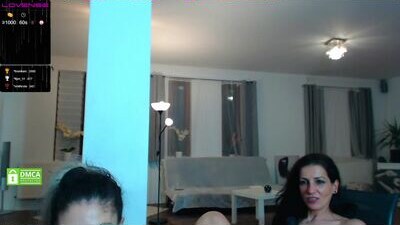 carlasquirt public webcam profile photo 9