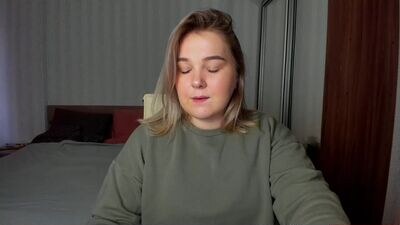 carlytrev public webcam profile photo 4