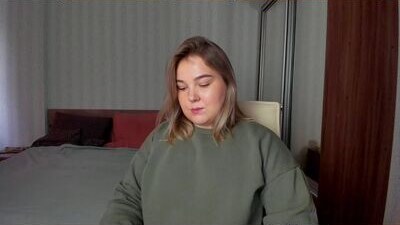 carlytrev public webcam profile photo 10