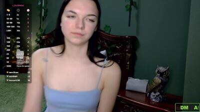 caroline_hey public webcam profile photo 3