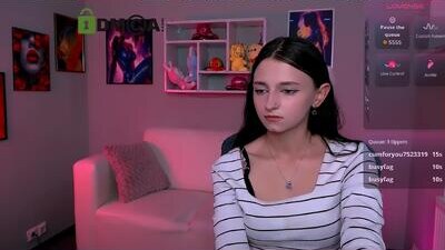caroline_honeyy public webcam profile photo 5