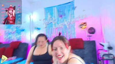 carolinhe_ public webcam profile photo 2
