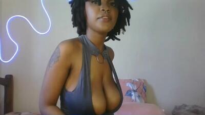 cece_spike public webcam profile photo 4