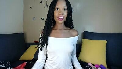 cecile01 public webcam profile photo 2