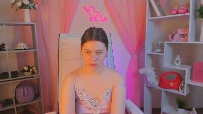 celestinemauriac public webcam profile photo 6