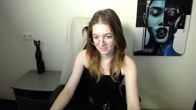 celine_love public webcam profile photo 3