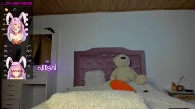 chanel_black2 public webcam profile photo 3