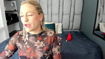 charlot_milf public webcam profile photo 3