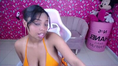 charlote_fun_a public webcam profile photo 6