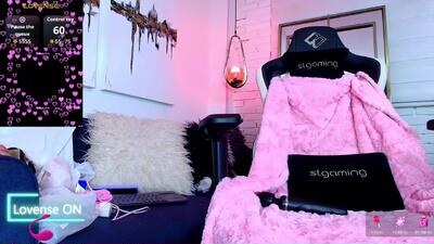 charlotte_2015 public webcam profile photo 3
